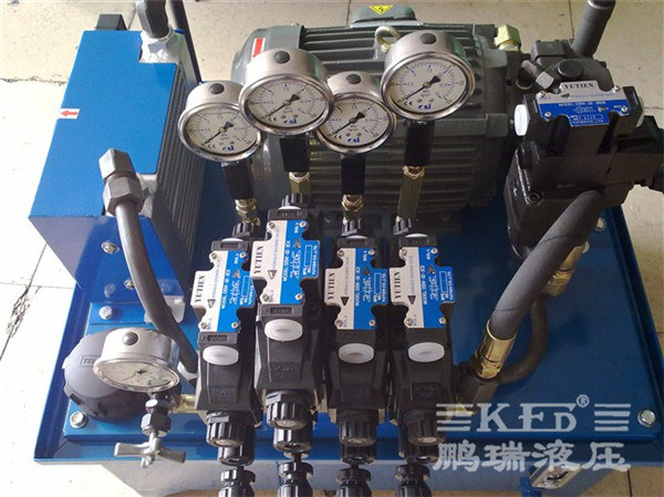 鵬瑞汽車壓入機(jī)液壓系統(tǒng) 鵬瑞汽車壓入機(jī)液壓系統(tǒng)