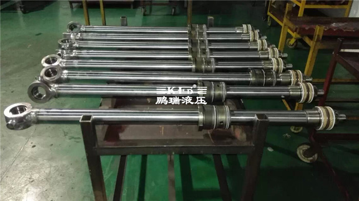 安裝好密封件的活塞桿 安裝好密封件的活塞桿