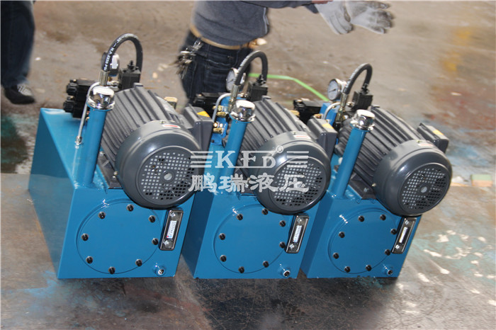 普通牽引機(jī)液壓站 普通牽引機(jī)液壓站