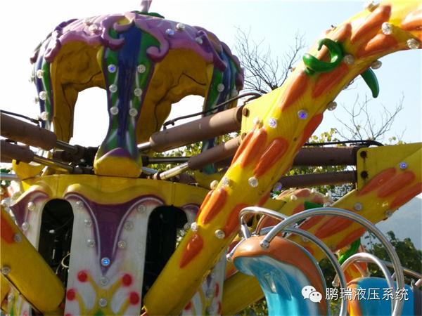 【鵬瑞快訊】今天看到我們的液壓油缸就是這么的任性！